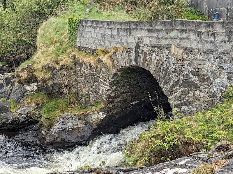 Droichead Dhoire Inbhir (Derryinver Bridge) - Image 1