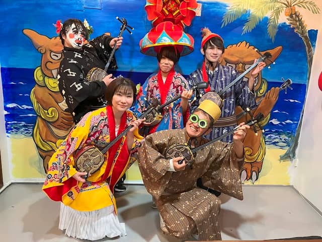 美ら笑34CAFE|那覇の沖縄三線・琉装・エイサー体験 - Image 2