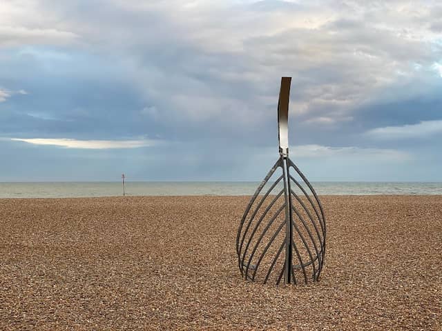 The Landing sculpture by Leigh Dyer - Image 2