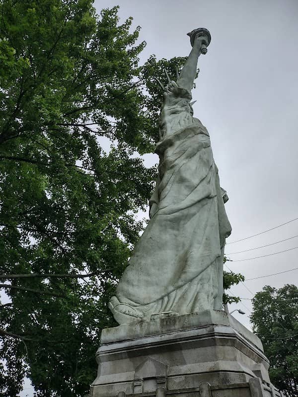 Statue of Liberty Replica - Image 2