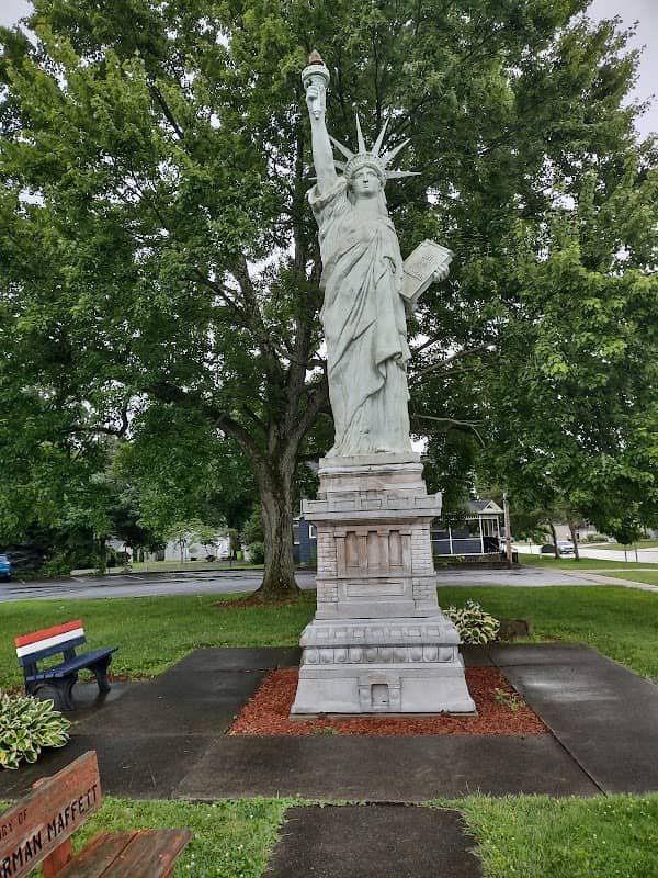 Statue of Liberty Replica - Image 1
