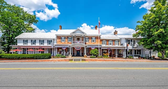 Wayside Inn - Image 1