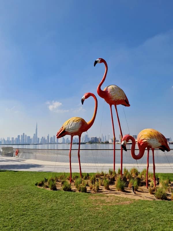 Flamingos Statue - Image 1