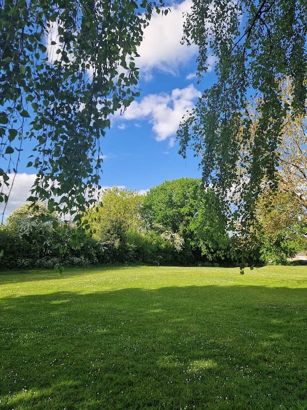 Hampson Park - Image 1