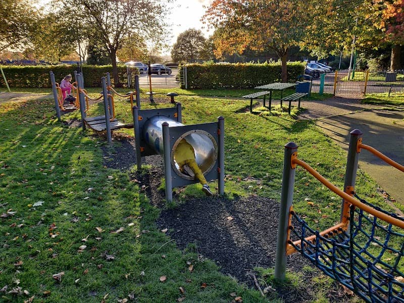 Hampson Park - Image 2