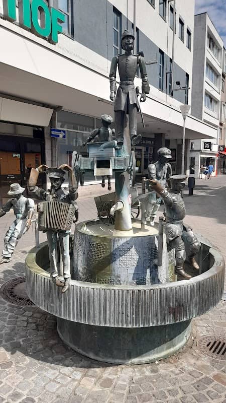 Dürener Originale-Brunnen, Düren - Bonifatius Stirnberg (1983) - Image 1