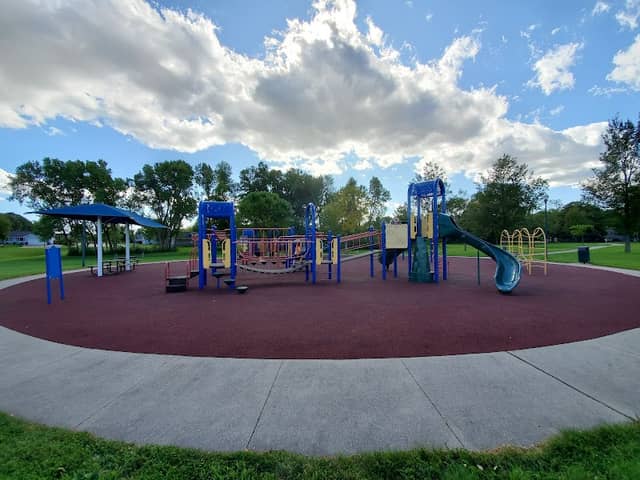 Derks Park - Image 3