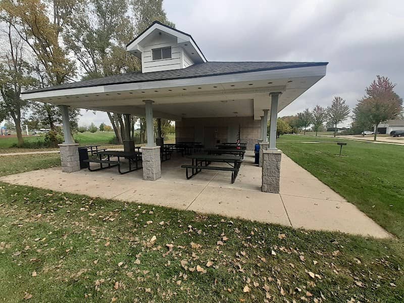 Derks Park - Image 2