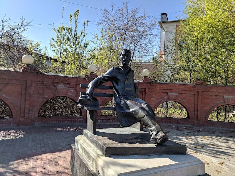 The monument to Chekhov - Image 1
