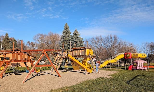 Lions Park - Image 2