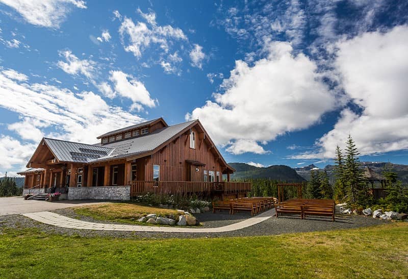 Raven Lodge, Mount Washington Alpine Resort - Image 1