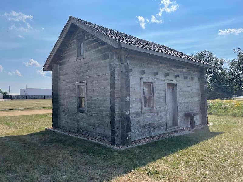 Centennial Log Cabin - Image 2