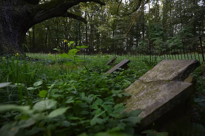 Alter Familienfriedhof der von Breßler - Image 1