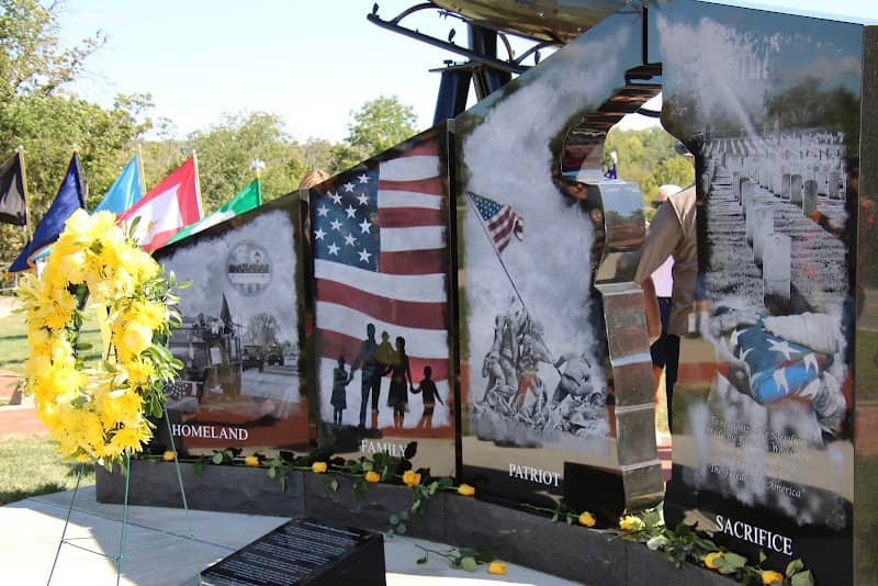 Gold Star Families Memorial Monument - Image 2