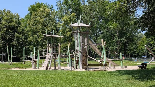 Senden Park - Image 1