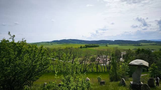 Lavička Zdeňka Trošky - Image 1