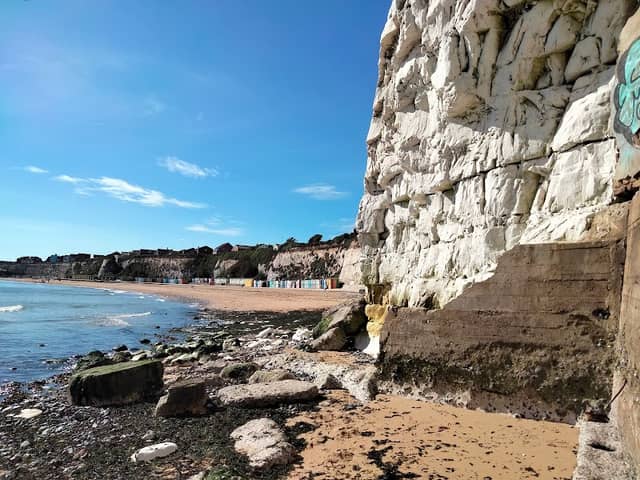 Stone Bay - Image 1