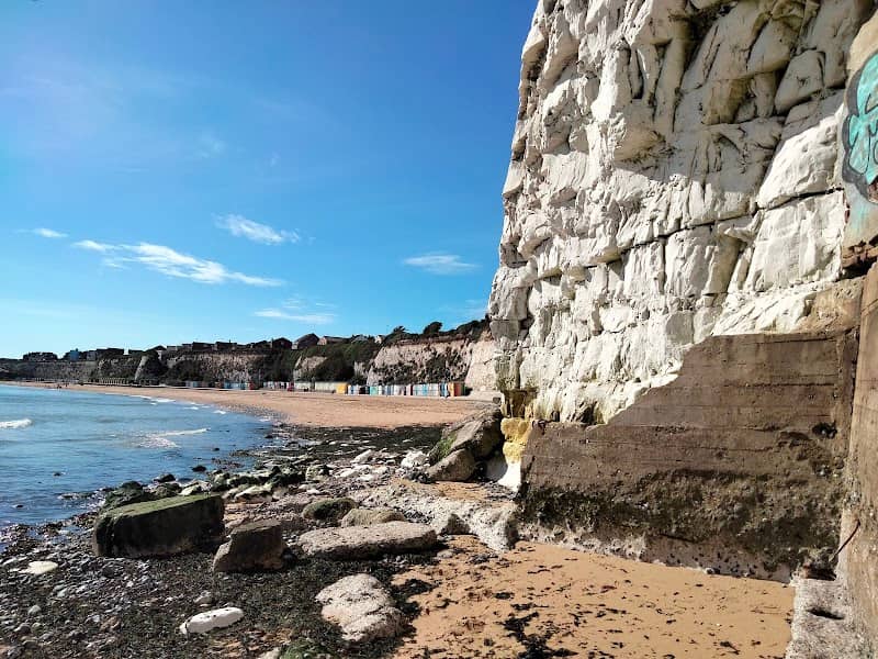 Stone Bay - Image 1