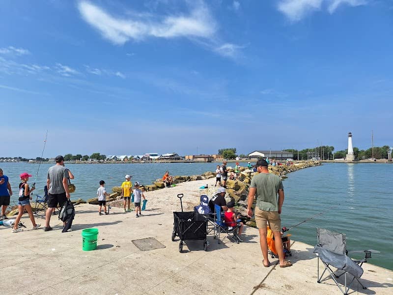 Lakeshore Park - Image 2