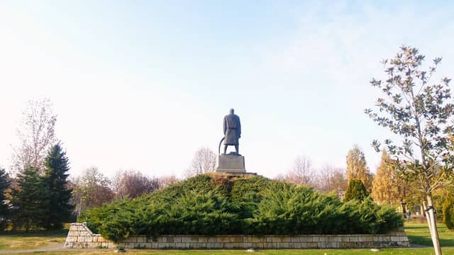 Karageorge od Serbia Monument - Image 2