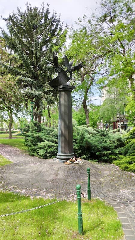II. világháborús emlékmű - Image 1