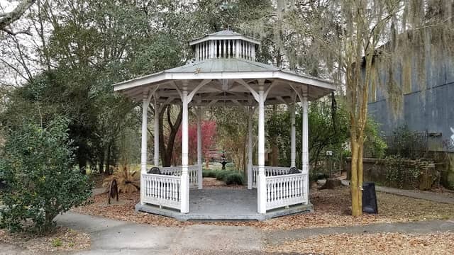 Columbia Street Landing - Image 2