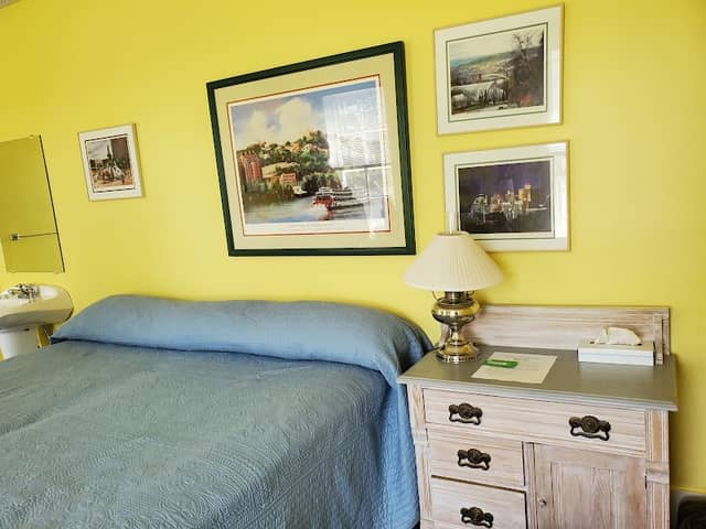 Fountain Point Resort - Image 2