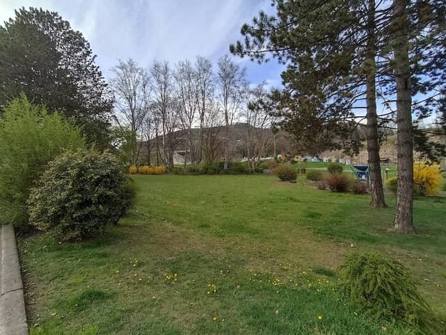 Pestalozzi Park - Image 1