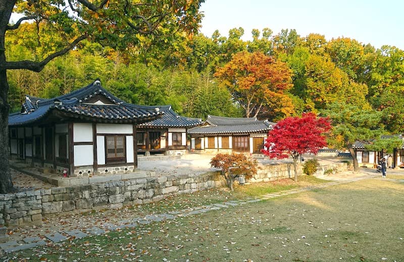 Changnyeongwigung Ancestral Shrine - Image 1