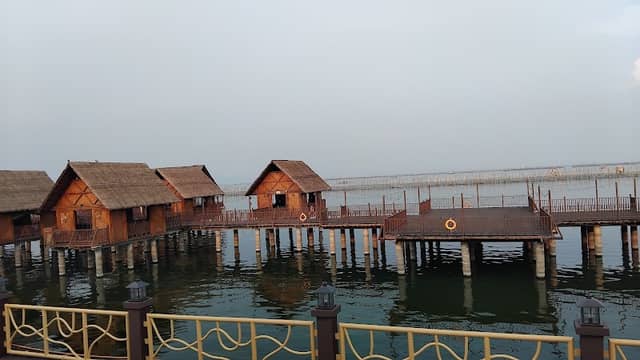 Lakeshore Activity Center - Image 1