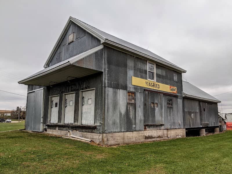 Richland Creek Trailhead & Shelter House - Image 1