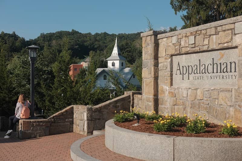 Founders Plaza - Image 1