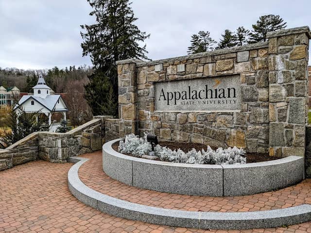 Founders Plaza - Image 3