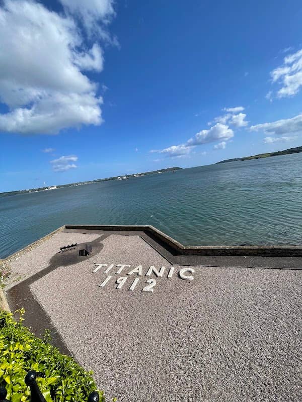 Bench with a View - Image 2