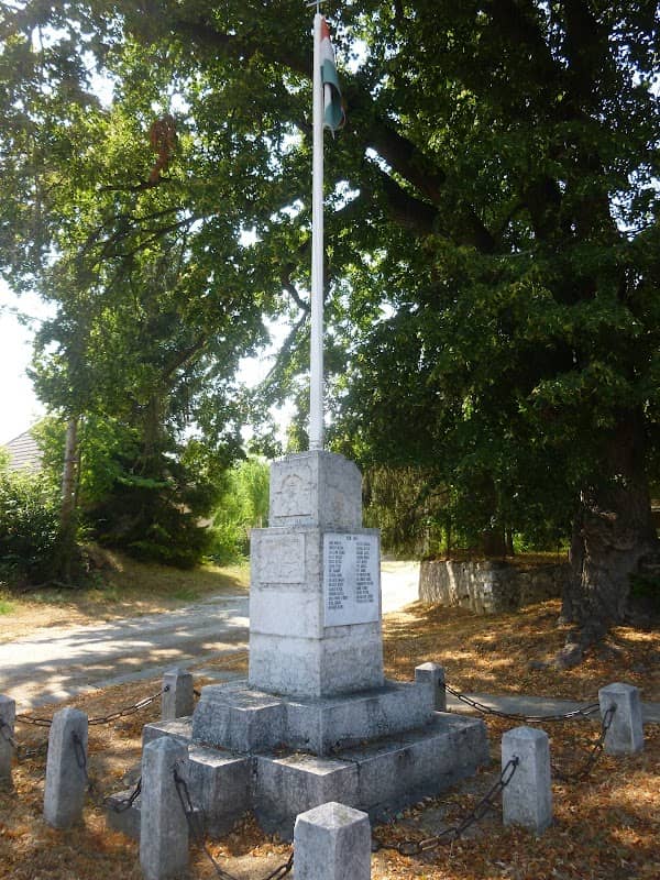 Világháborús Emlékhely - Image 1