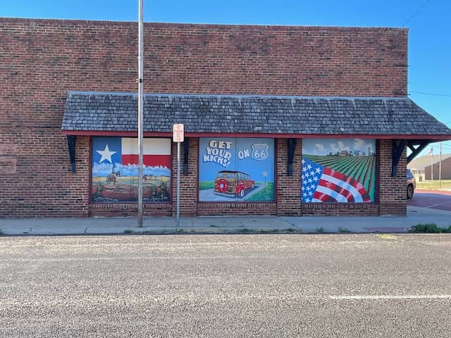 Murals of McLean - Image 1
