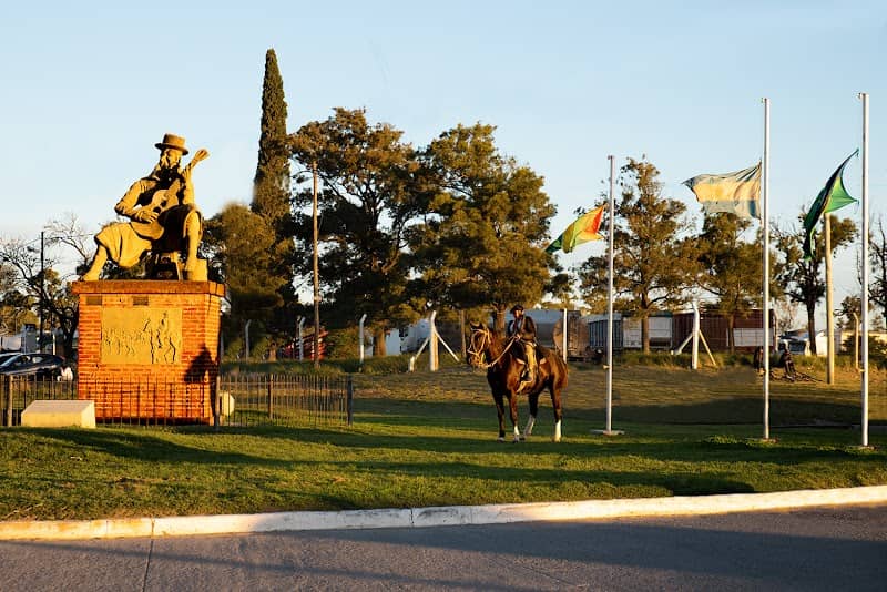 Rotonda El Gaucho - Image 2