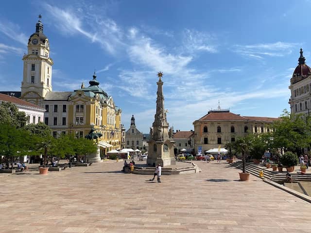 Széchenyi square - Image 1
