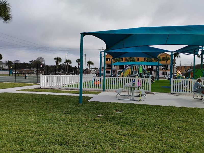Gonzales Park - Image 2