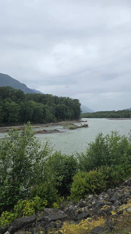 Mamquam River Trailhead - Image 2