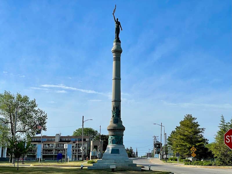 Statue Art - Image 1