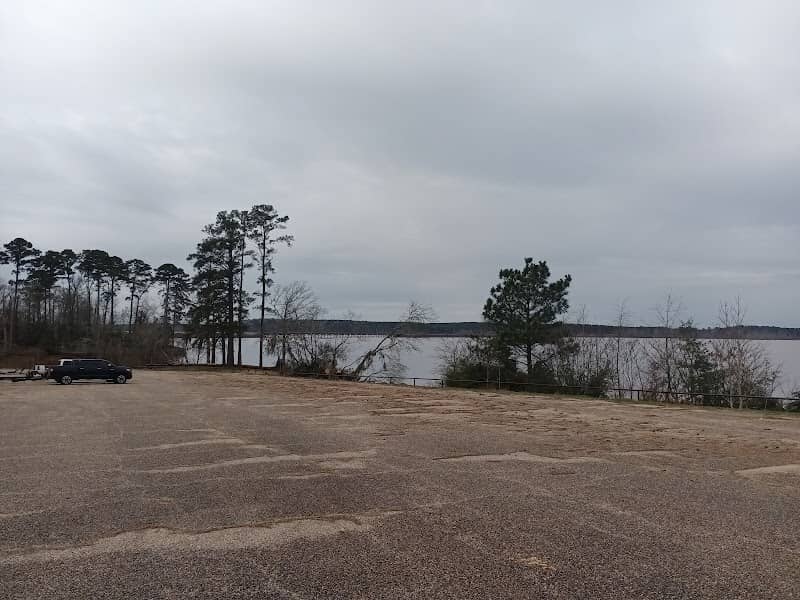 Etoile Park public boat ramp - Image 1
