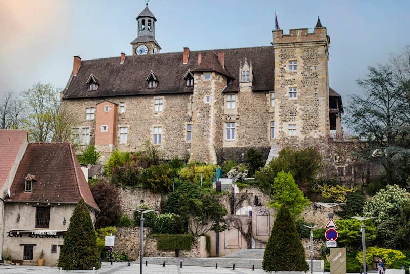 Castle of the dukes of Bourbon in Montluçon - Image 1