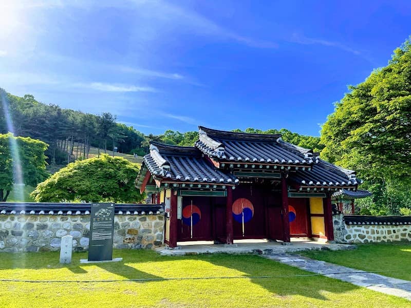 Hanjaedang - Image 1