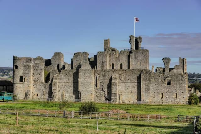 Middleham Castle - Image 1