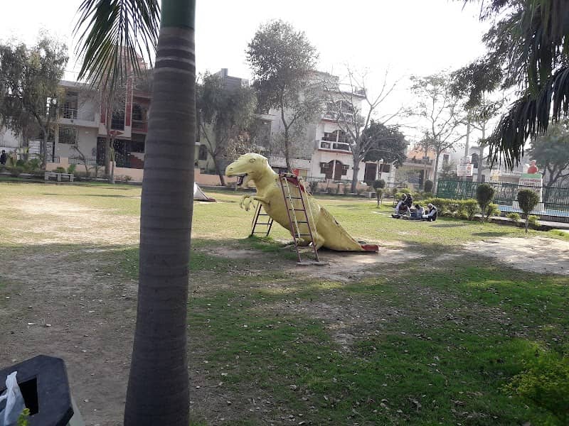 Swami Shradhanand Park - Image 1