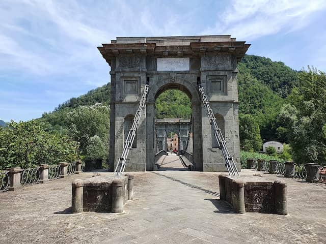 Ponte delle Catene - Image 1