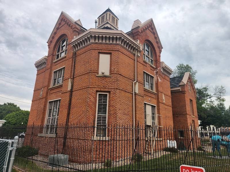 Squirrel Cage Jail - Image 2