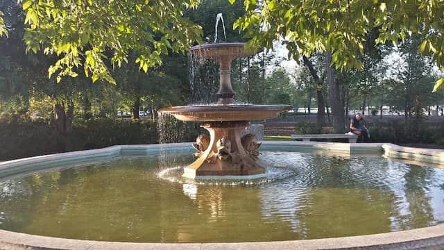Trafalgar Fountain - Image 1