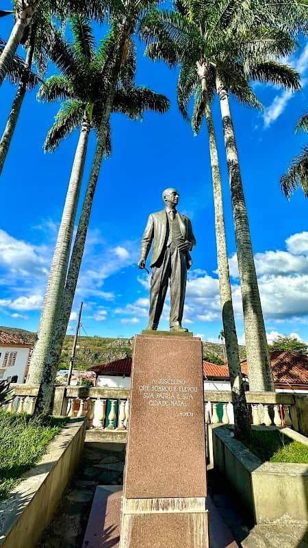 Estátua de Juscelino Kubitschek - Image 1